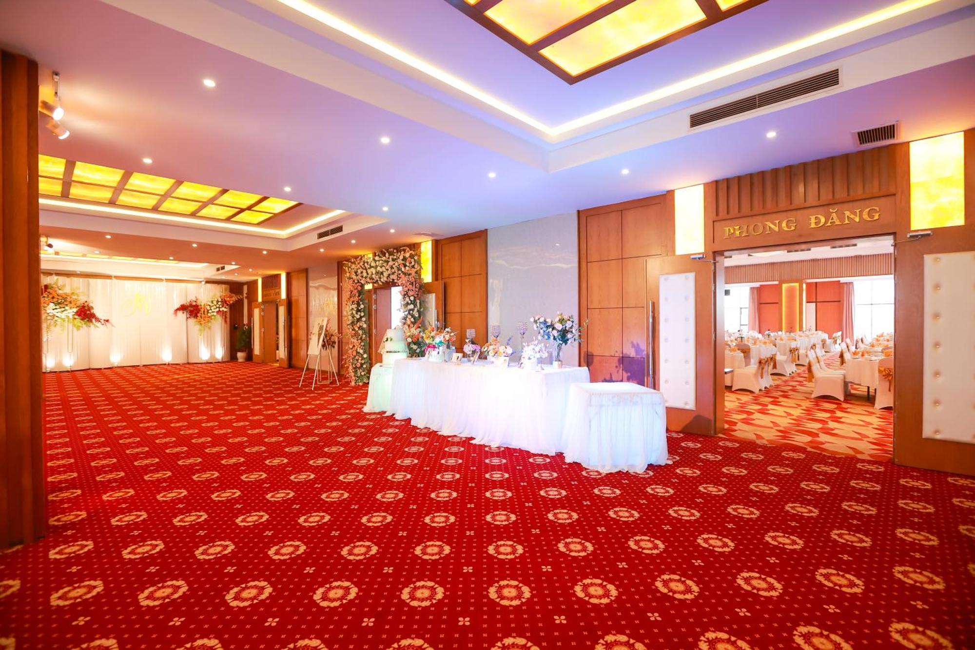 Muong Thanh Luxury Nhat Le Hotel Dong Hoi Esterno foto