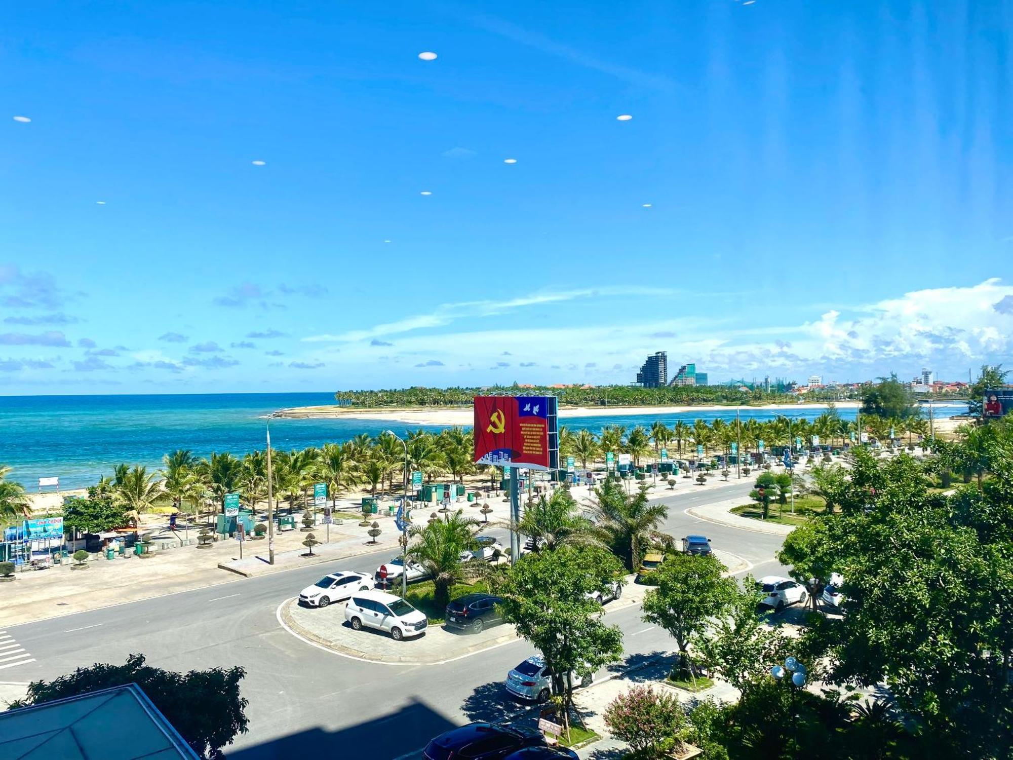 Muong Thanh Luxury Nhat Le Hotel Dong Hoi Esterno foto